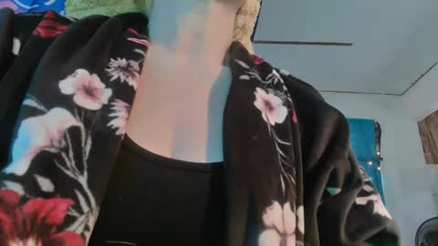 Londoncashmere69  online show from 01/05/25, 04:38