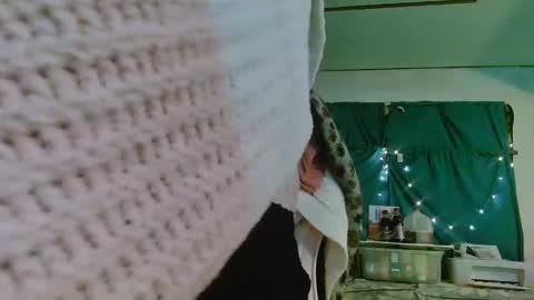 Londoncashmere69  online show from 02/03/25, 12:36