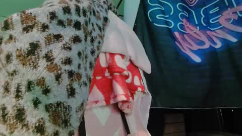 Londoncashmere69  online show from 02/19/25, 12:35