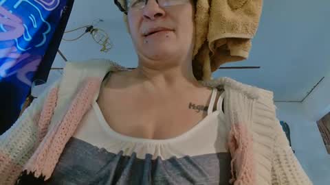 Londoncashmere69  online show from 03/04/25, 03:48