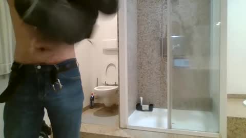 Robin online show from 01/02/25, 01:40