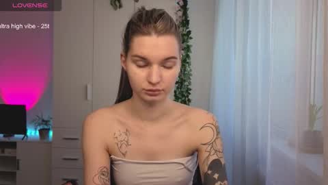 Luna online show from 03/27/26, 06:41