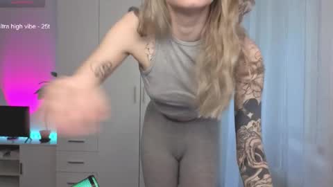 Luna online show from 04/28/26, 12:21