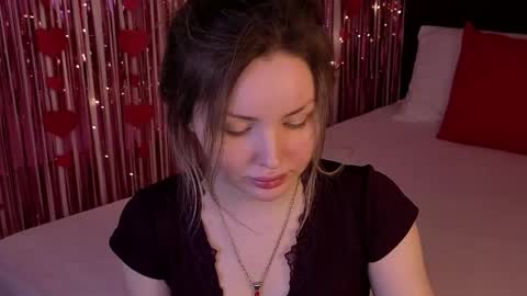 Lora online show from 05/29/26, 03:32
