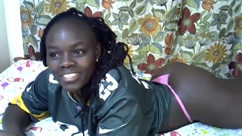 lora_amor online show from 06/28/26, 04:13