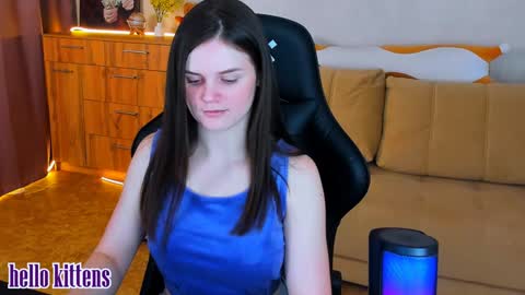 Lora Cain online show from 12/12/24, 12:55