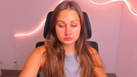 Lora online show from 09/09/25, 05:29