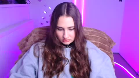 Lora online show from 02/05/26, 01:05