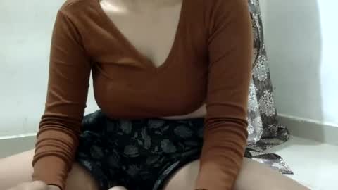 Loraa online show from 06/15/26, 10:34