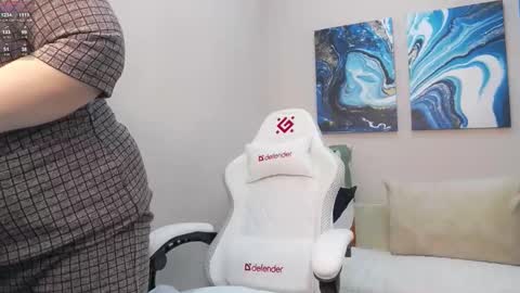 Lora online show from 12/16/25, 08:30