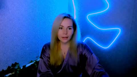 Lora online show from 02/19/26, 03:13