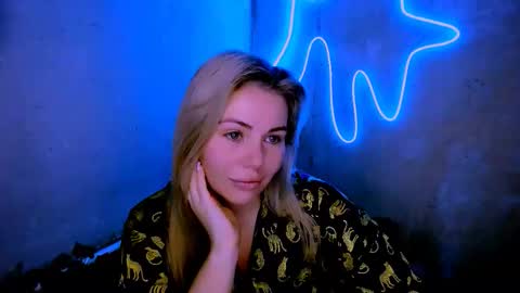 Lora online show from 03/12/26, 03:23