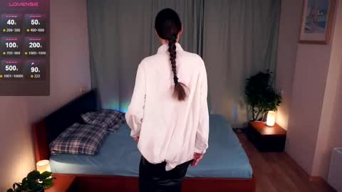 Lora online show from 02/14/25, 05:14