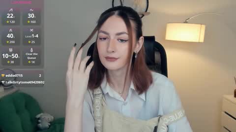 Lora online show from 11/23/25, 11:10