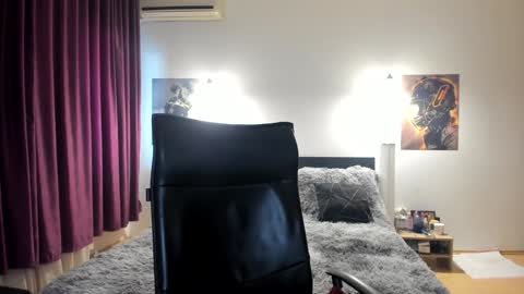 Lora online show from 01/12/25, 01:27