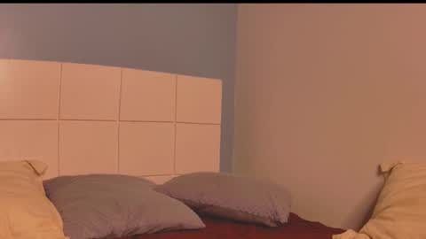 Snapshot of loraforreal chatting on 10/03/25, 04:09 Blackcat online show from 10/03/25, 04:09