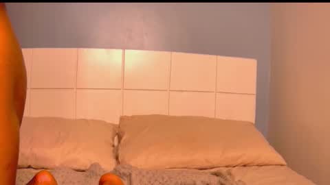 Snapshot of loraforreal chatting on 11/27/25, 05:09 Blackcat online show from 11/27/25, 05:09