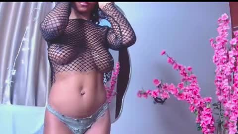 Snapshot of loraforreal chatting on 12/17/25, 11:00 Blackcat online show from 12/17/25, 11:00