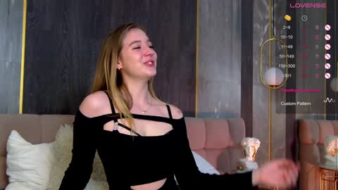 Loraine online show from 12/10/24, 10:37