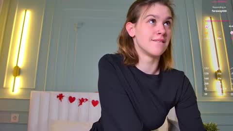 Lora online show from 02/13/26, 04:47