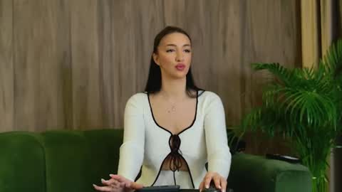 Miss online show from 03/02/25, 10:45