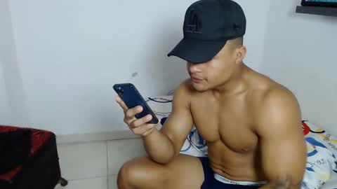 Dominic online show from 10/11/25, 04:49