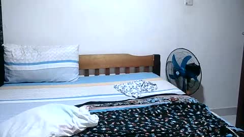 loreen online show from 11/18/25, 08:57