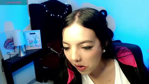 Snapshot of loren_44tits chatting on 07/09/26, 07:18 Loren online show from 07/09/26, 07:18