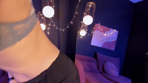 Loren online show from 01/16/25, 01:58