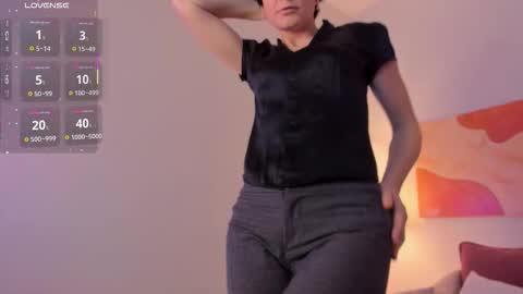 Loren online show from 11/26/25, 02:07