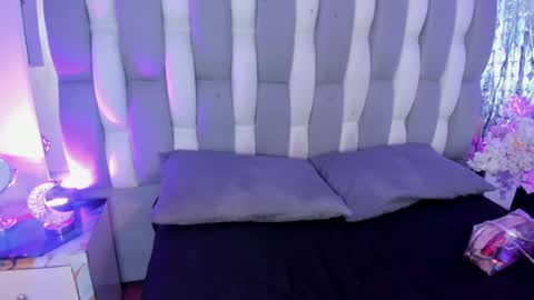 Loren   online show from 07/03/26, 12:33