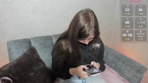 Loren   online show from 07/18/26, 12:42