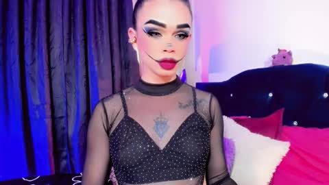 lesly lorena online show from 10/31/25, 03:07