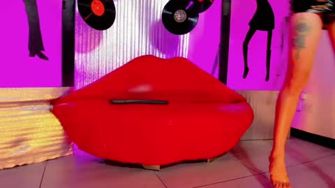 lesly lorena online show from 03/23/26, 07:40