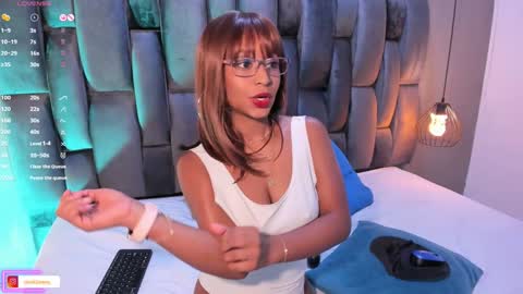 Lorena Vieira  online show from 01/24/25, 10:19