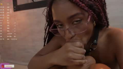 Lorena Vieira  online show from 03/02/25, 12:31