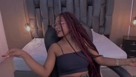 Lorena Vieira  online show from 03/02/25, 08:07