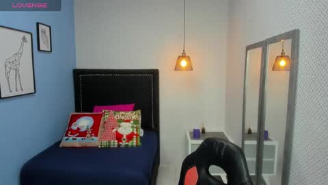 lorenadavies online show from 12/30/24, 12:20