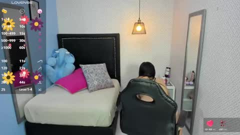 lorenadavies online show from 02/05/25, 12:17