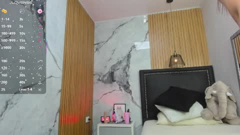 lorenadavies online show from 04/01/26, 01:41