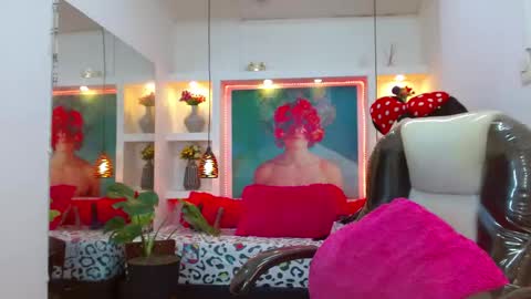 lore online show from 09/10/25, 11:21