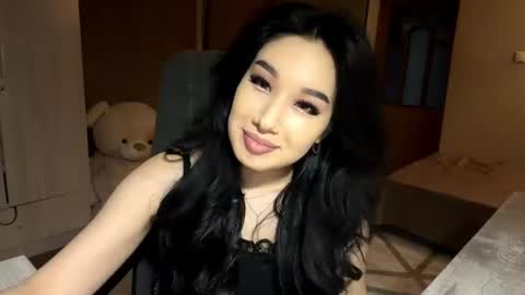 Kira online show from 06/09/26, 02:06