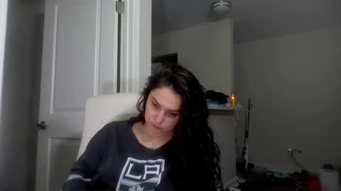 Snapshot of lorenlovely chatting on 12/16/25, 10:37 lorenlovely online show from 12/16/25, 10:37