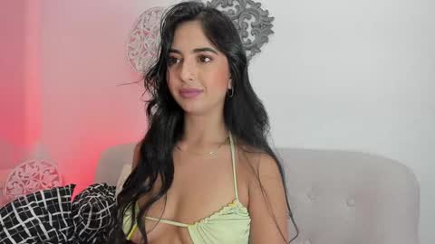 L O R E N online show from 01/08/25, 11:30