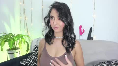 L O R E N online show from 04/14/26, 04:46