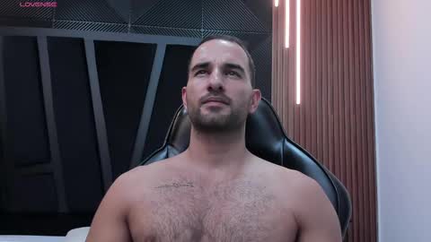  L O R E N Z O  Thumbs Up help  online show from 03/12/25, 08:20