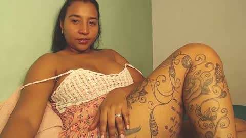 Snapshot of loretta_ chatting on 01/23/25, 04:09 Loretta Gmez online show from 01/23/25, 04:09