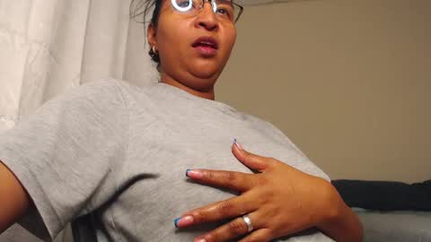 Snapshot of loretta_ chatting on 03/06/25, 07:14 Loretta Gmez online show from 03/06/25, 07:14