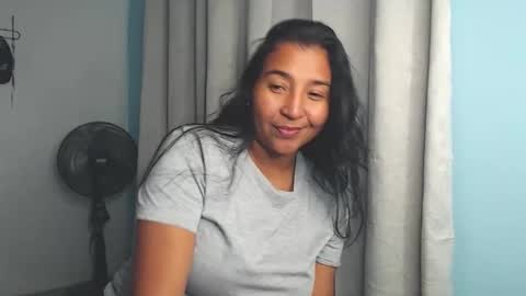 Snapshot of loretta_ chatting on 11/19/25, 02:00 Loretta Gmez online show from 11/19/25, 02:00