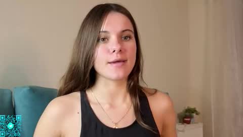 Snapshot of lorettadunnelli chatting on 10/12/25, 05:23 Chloe for Fan BlackHole online show from 10/12/25, 05:23